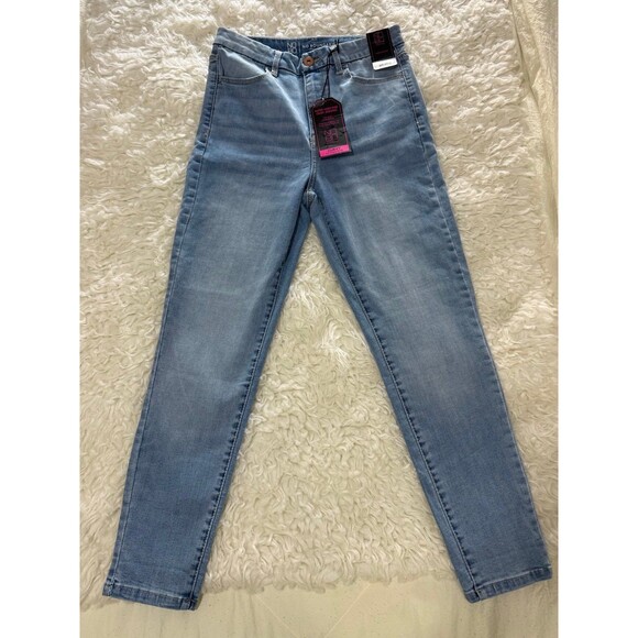 NWT Curves Light Blue Crop Jegging – Size 9 - Women's - Picture 1 of 5